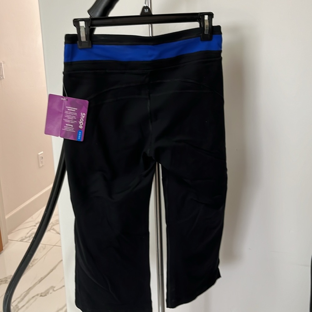 Tek Gear workout capris. New with tags. - Picture 4 of 4